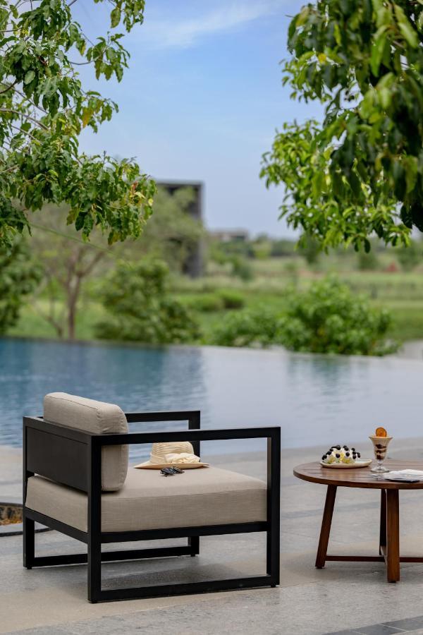 Mysa Zinc Journey By The Fern, Nani Devati Hotel Sānand Екстериор снимка