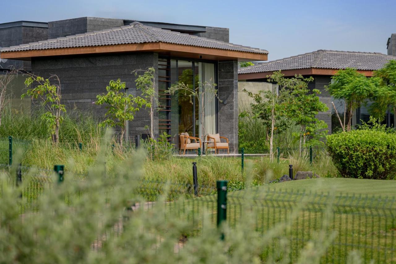 Mysa Zinc Journey By The Fern, Nani Devati Hotel Sānand Екстериор снимка