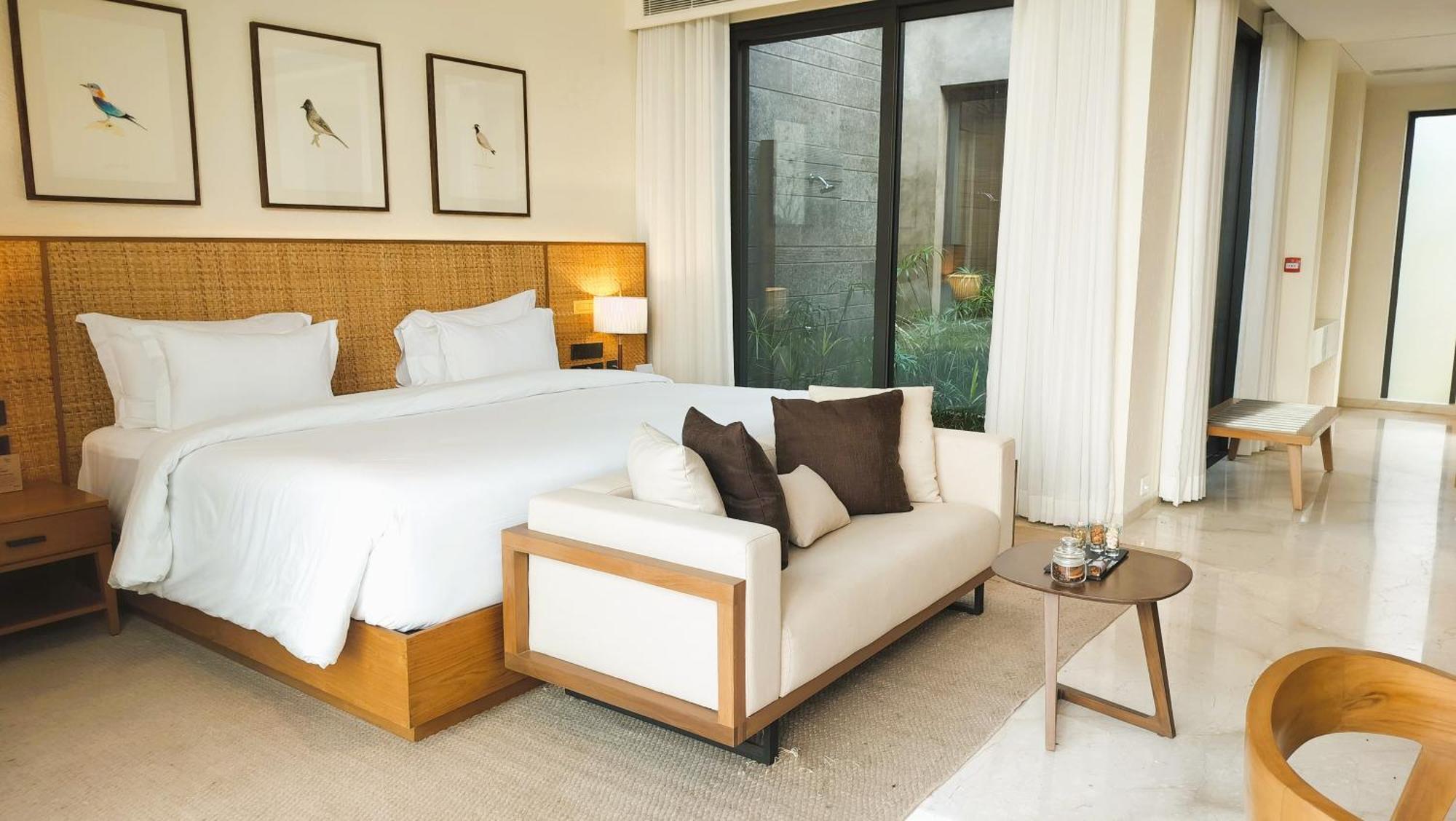 Mysa Zinc Journey By The Fern, Nani Devati Hotel Sānand Екстериор снимка